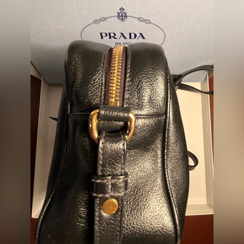 PRADA MILANO  (EMBOSSED LOGO) Glace calf Leather Black Shoulder Bag 🎩🎩🎩🎩🎩🎩 - Picture 10 of 16